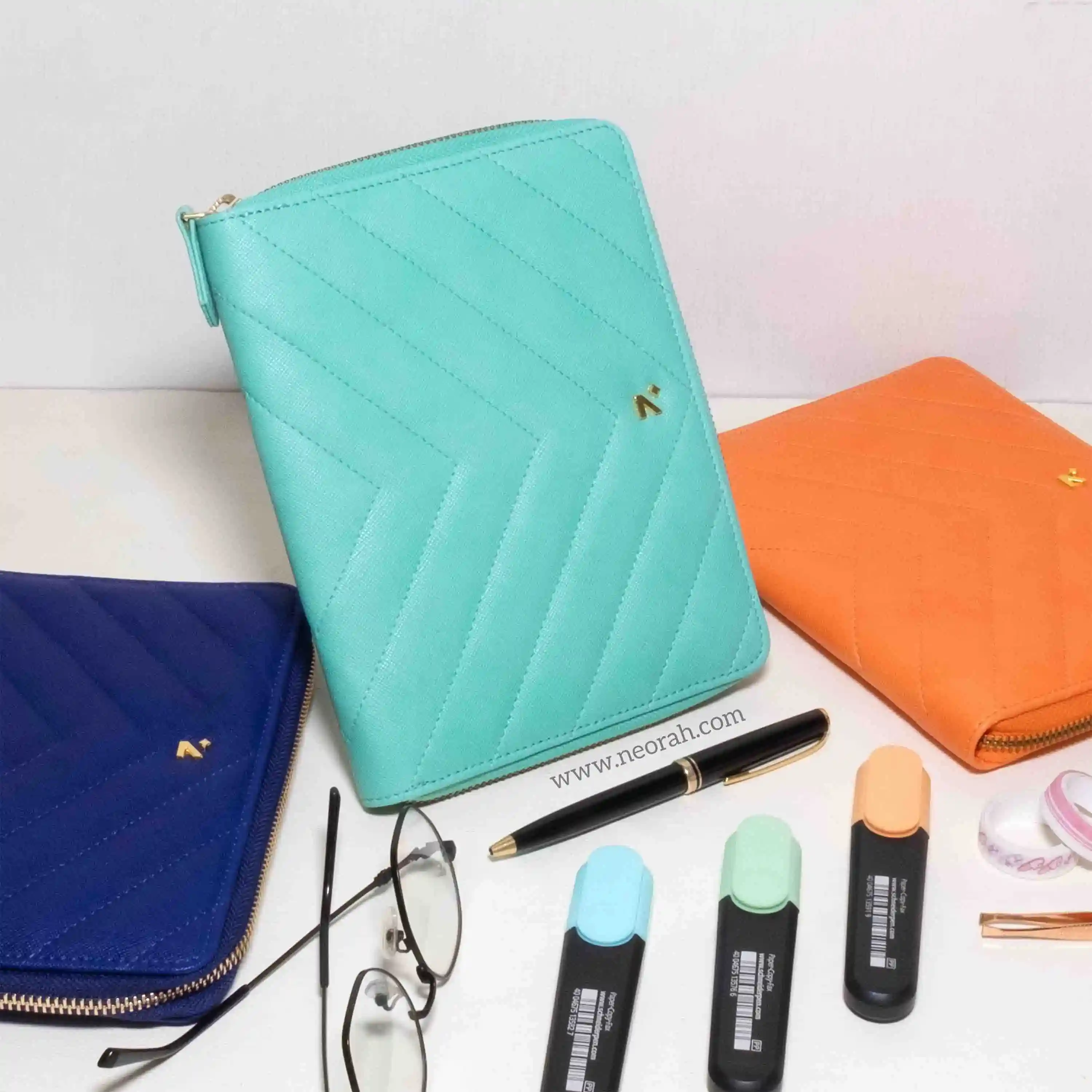 A5 - REFILLABLE QUILTED ORGANISER SLEEVE - ZIP - Image 194