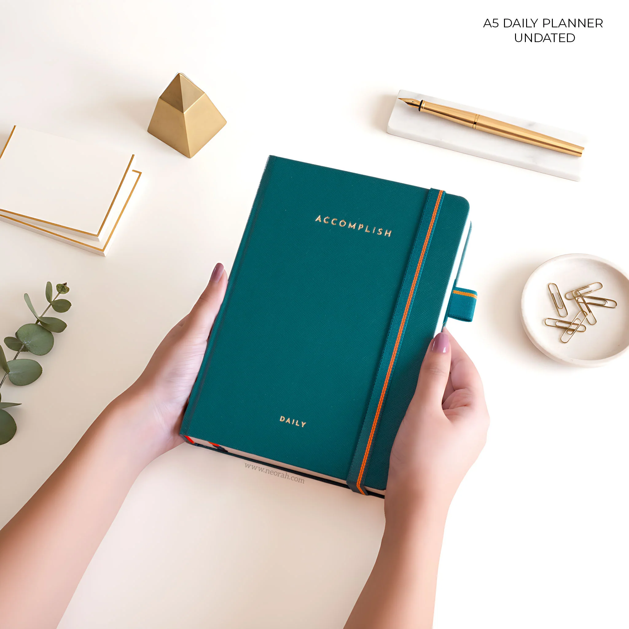A5 - UNDATED - DAILY PLANNER - HARD COVER - Image 17