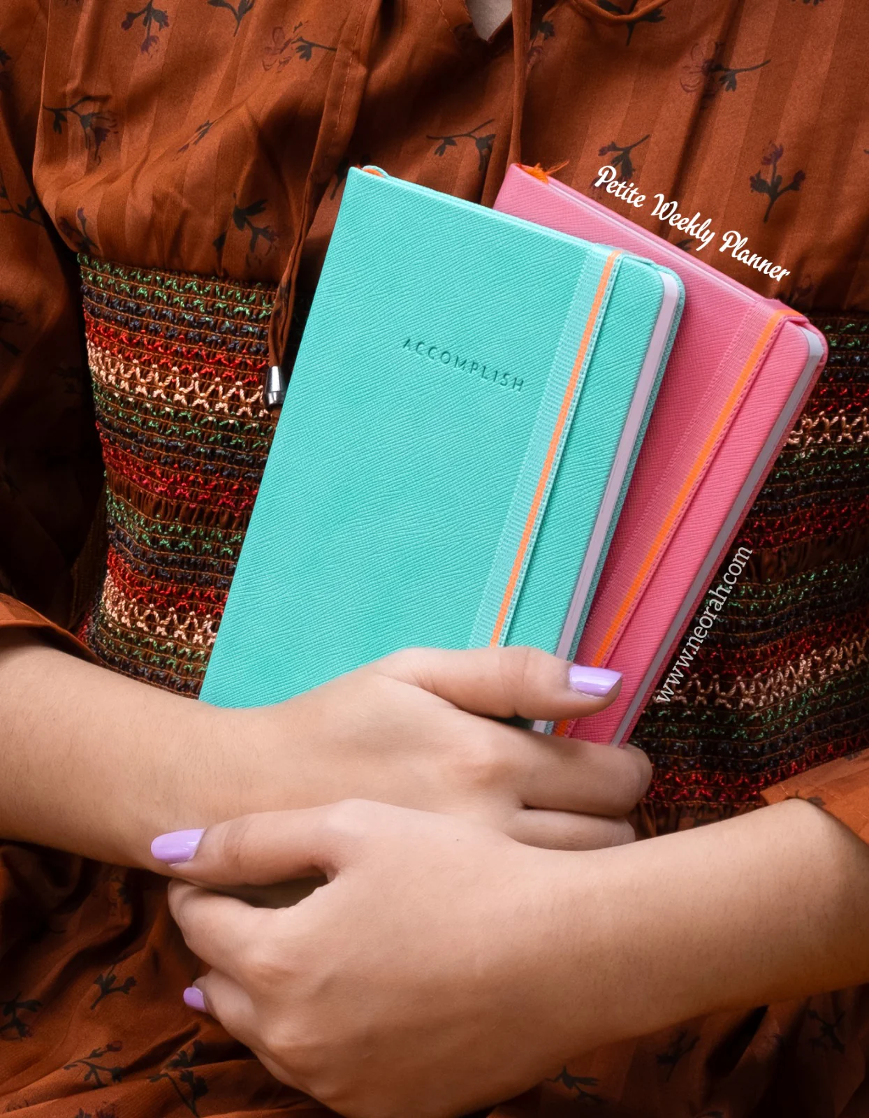 PETITE - UNDATED - WEEKLY PLANNER - HARD COVER - Image 19