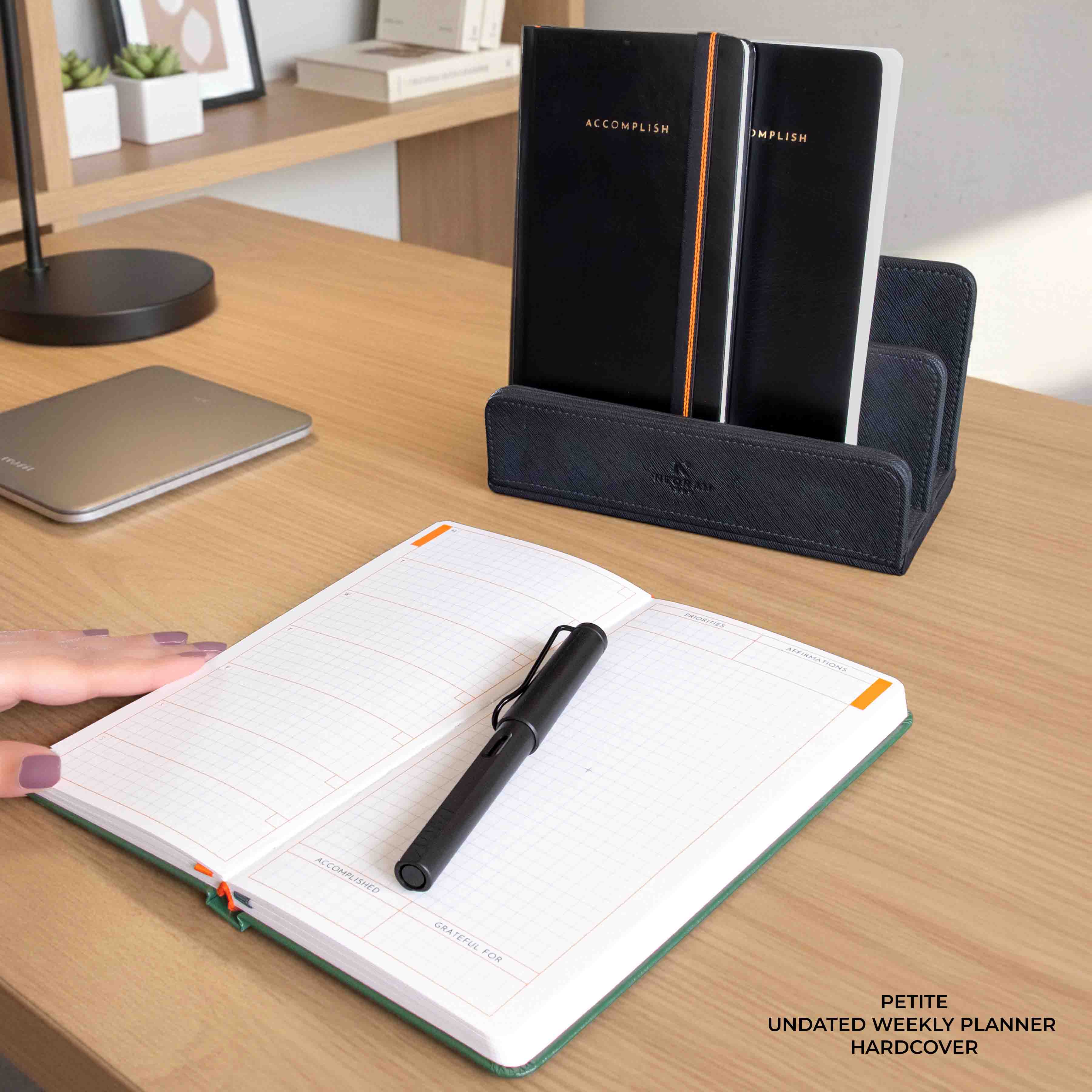 PETITE - UNDATED - WEEKLY PLANNER - HARD COVER - Image 38