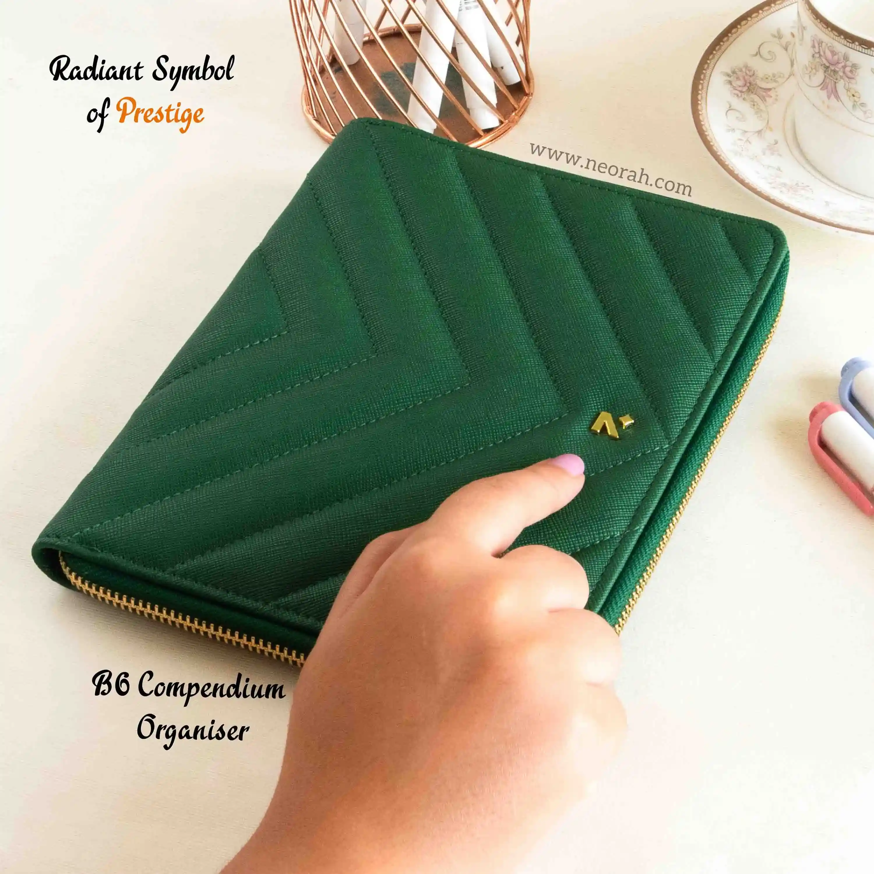 B6 - REFILLABLE QUILTED ORGANISER SLEEVE - ZIP - Image 8