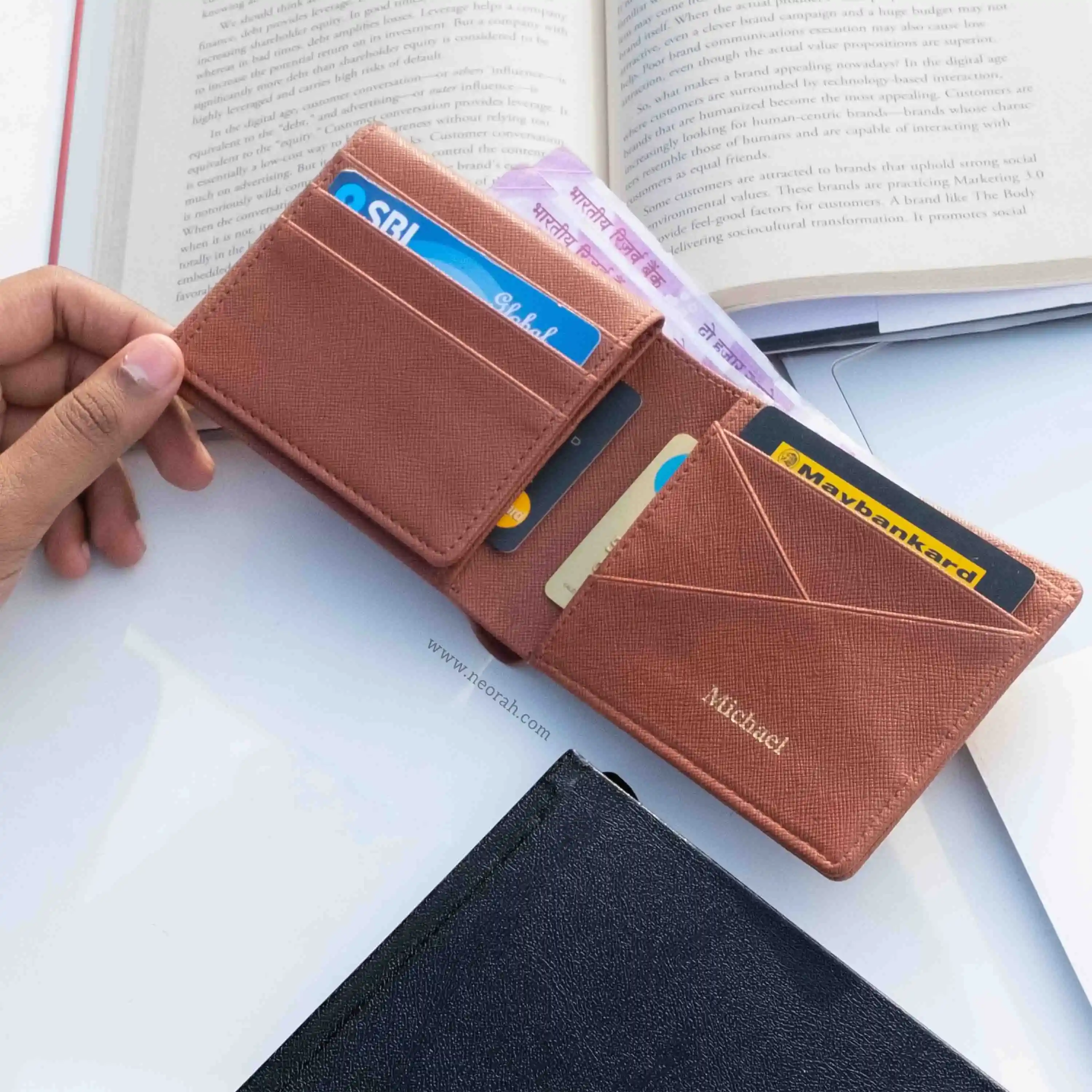 DAPPER PLUS - BIFOLD WALLET FOR MEN WITH FLAP + KEYCHAIN - Image 8