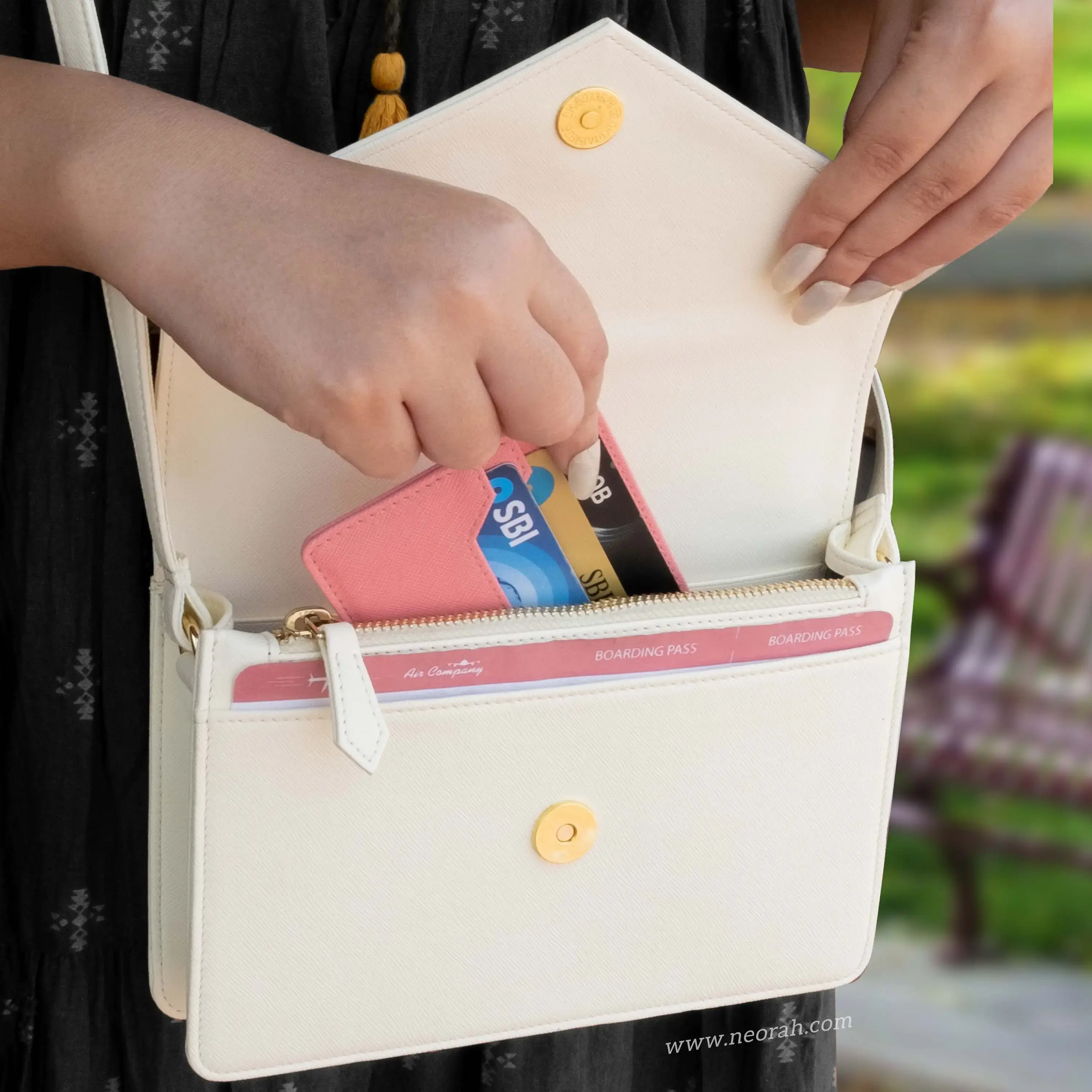 EMMA | CROSSBODY SLING BAG | ENVELOPE - Image 23