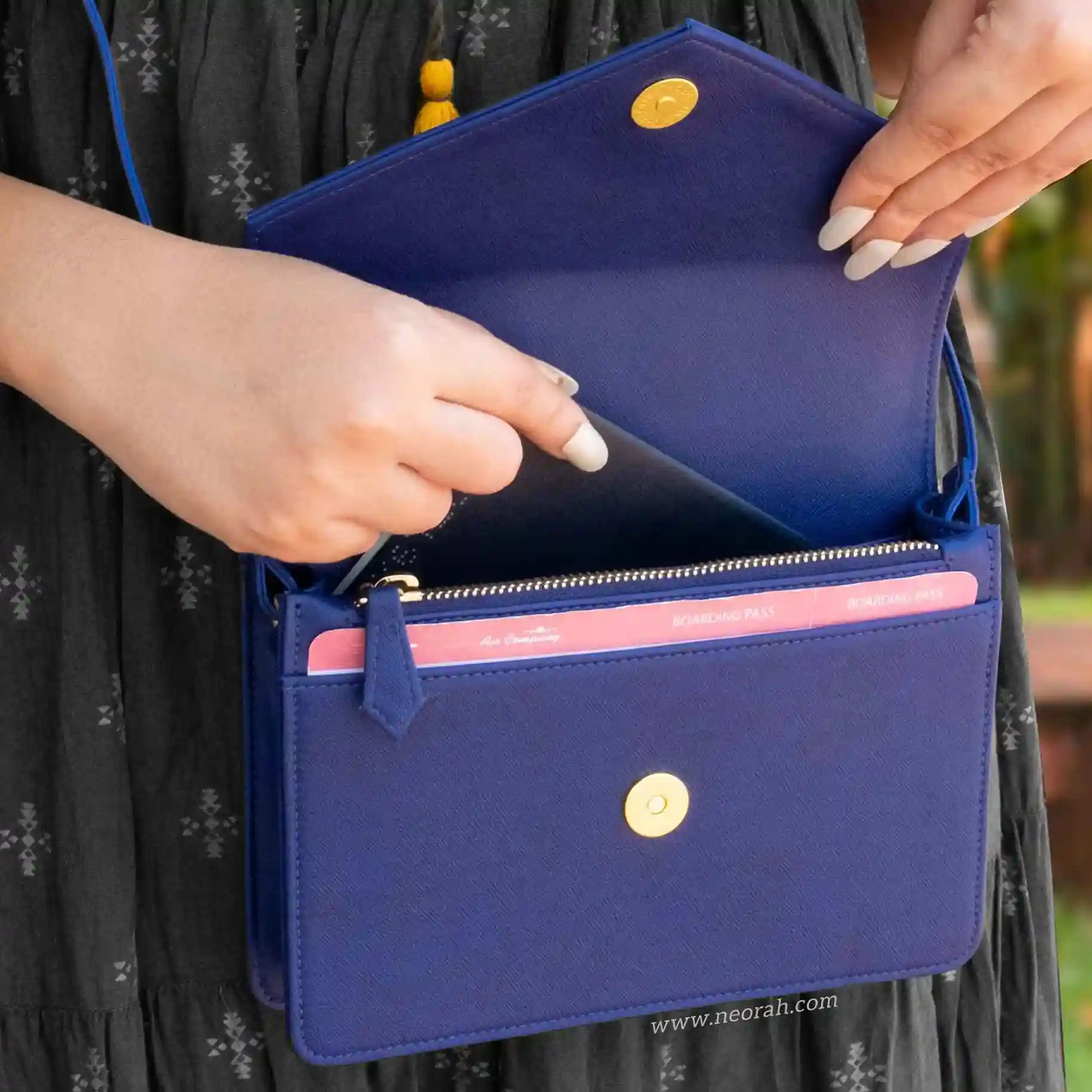 EMMA | CROSSBODY SLING BAG | ENVELOPE - Image 43