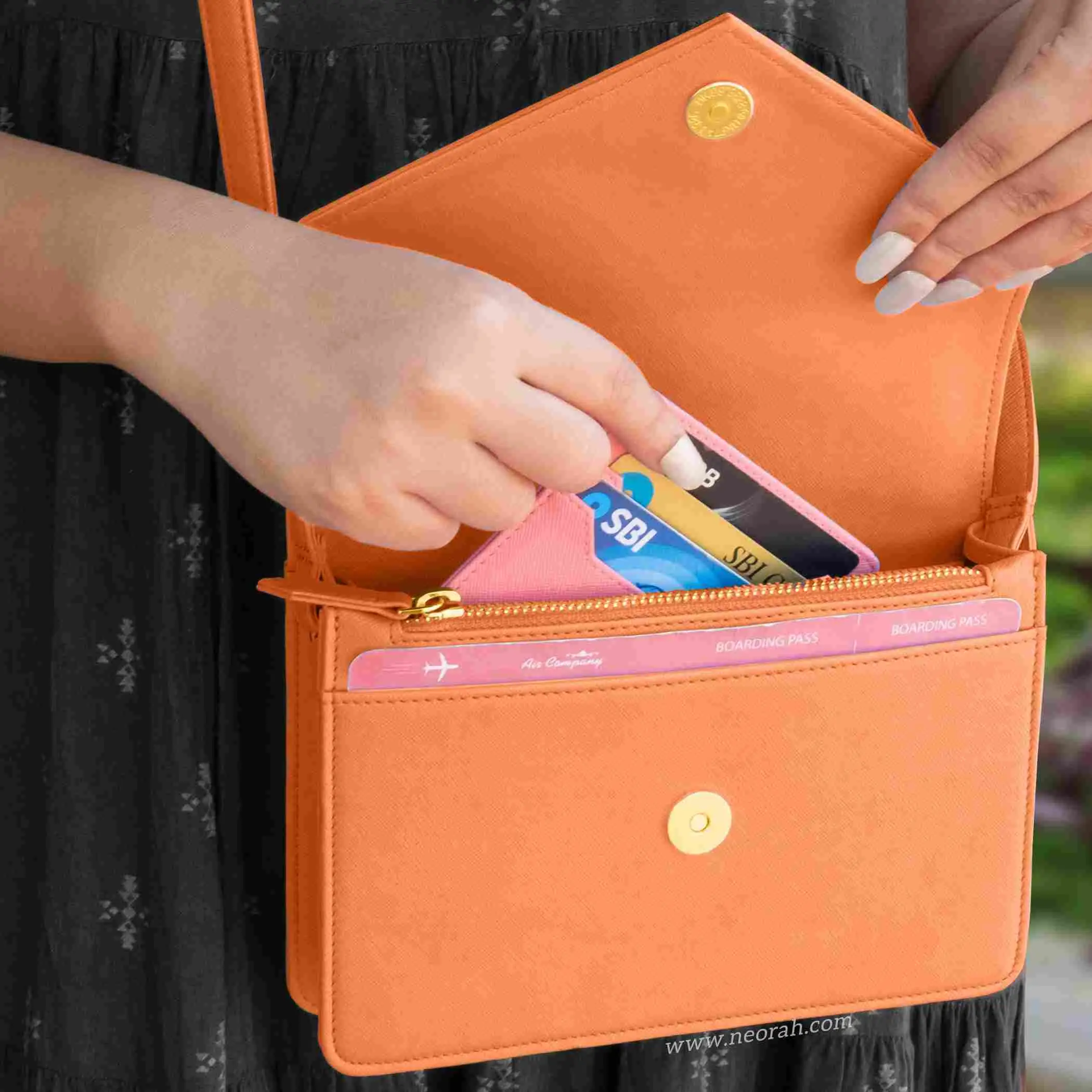 EMMA | CROSSBODY SLING BAG | ENVELOPE - Image 5