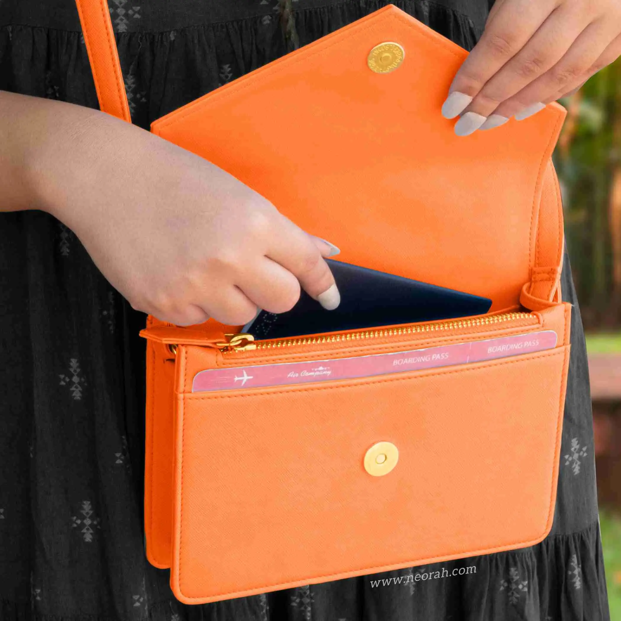 EMMA | CROSSBODY SLING BAG | ENVELOPE - Image 6