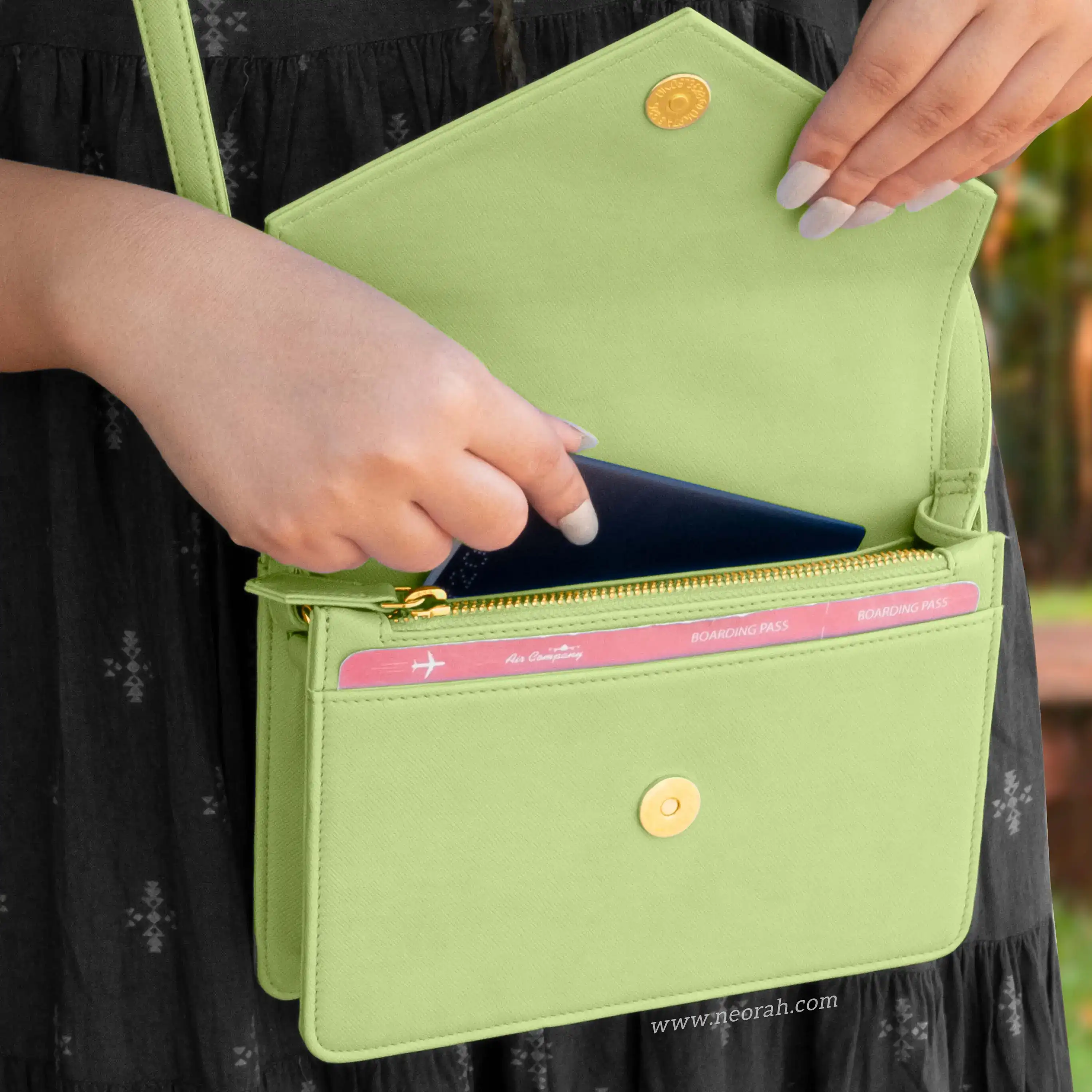 EMMA | CROSSBODY SLING BAG | ENVELOPE - Image 70