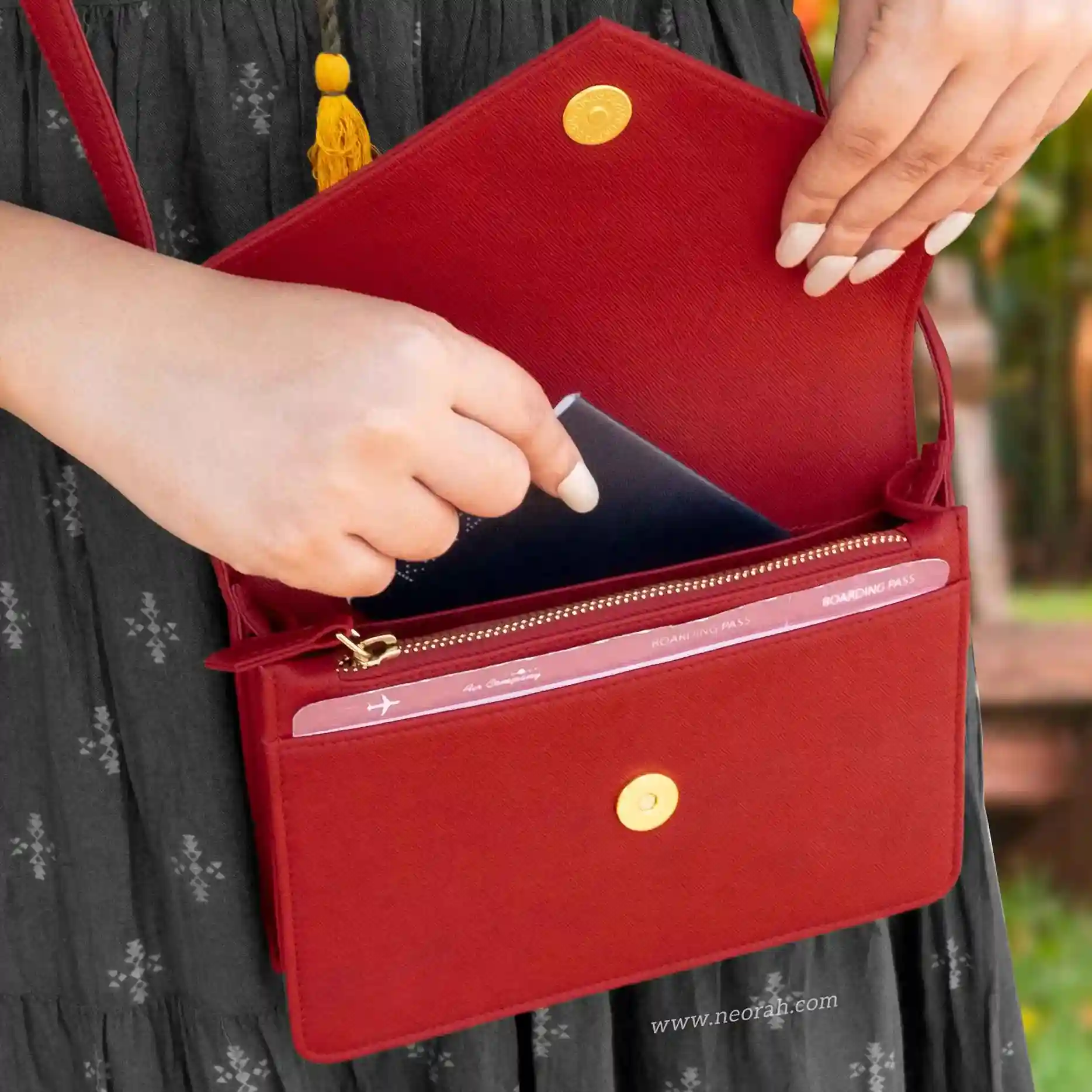 EMMA | CROSSBODY SLING BAG | ENVELOPE - Image 97