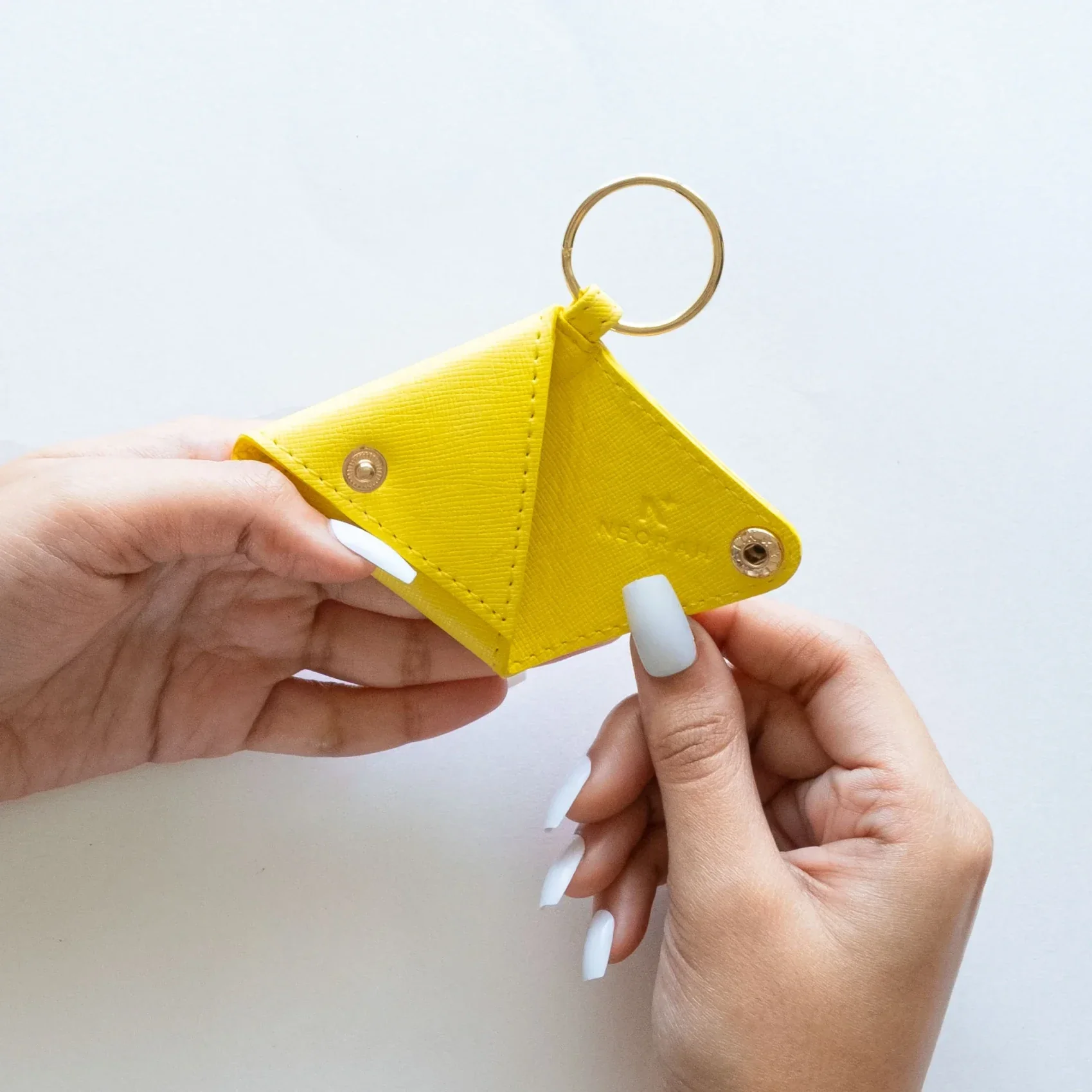 KEY CHAIN - TRIANGLE - Image 41