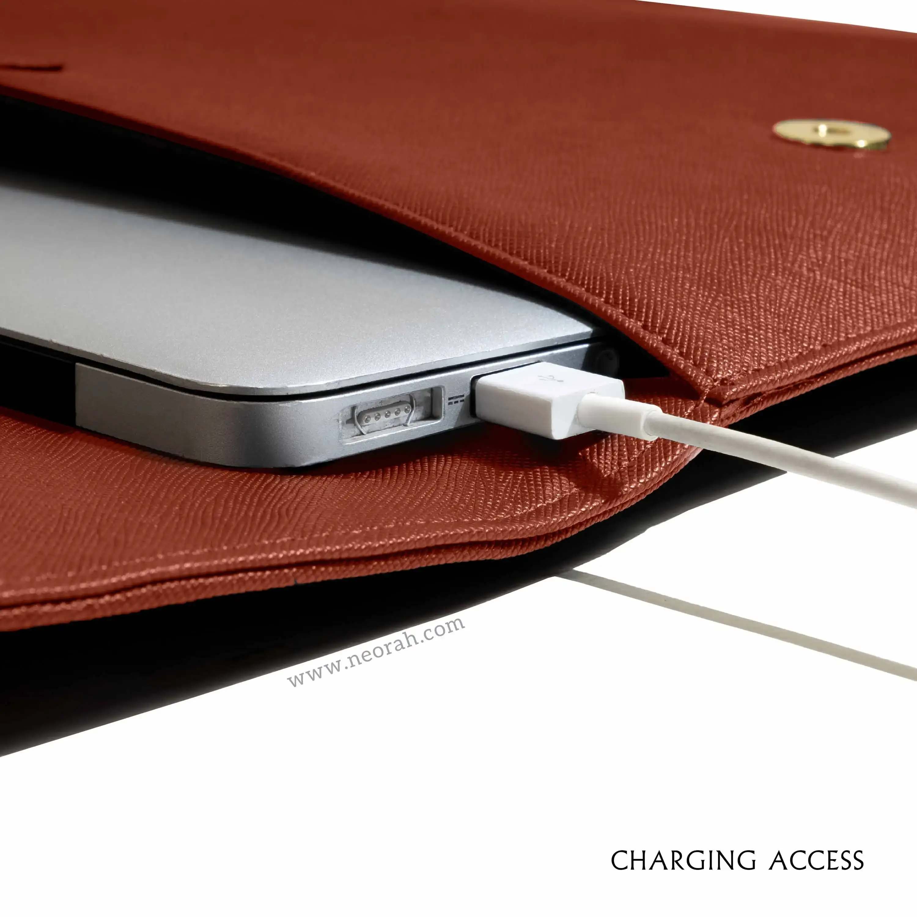 LAPTOP SLEEVE WITH FLAP + MAGNETIC CLOSURE - Image 22