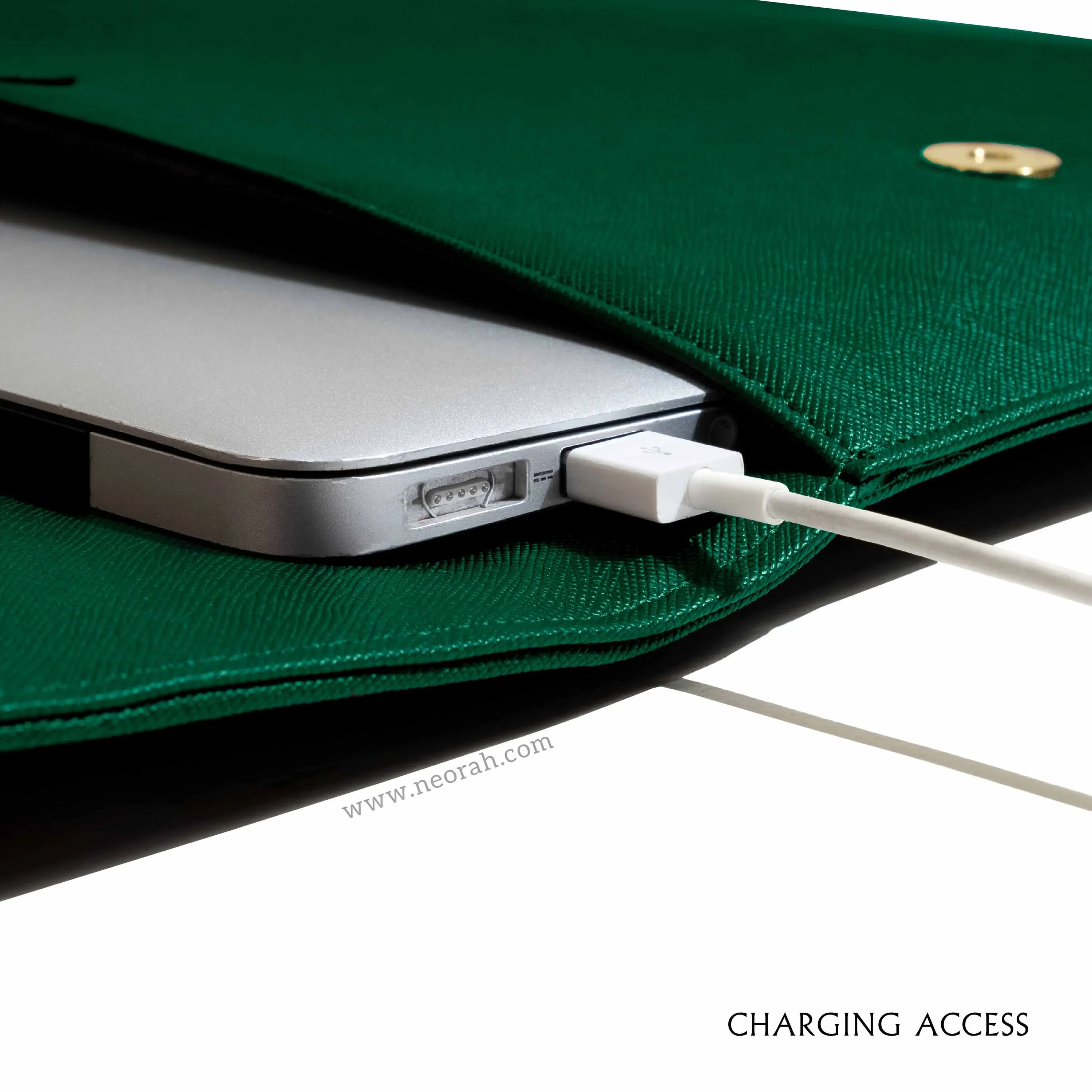 LAPTOP SLEEVE WITH FLAP + MAGNETIC CLOSURE - Image 39