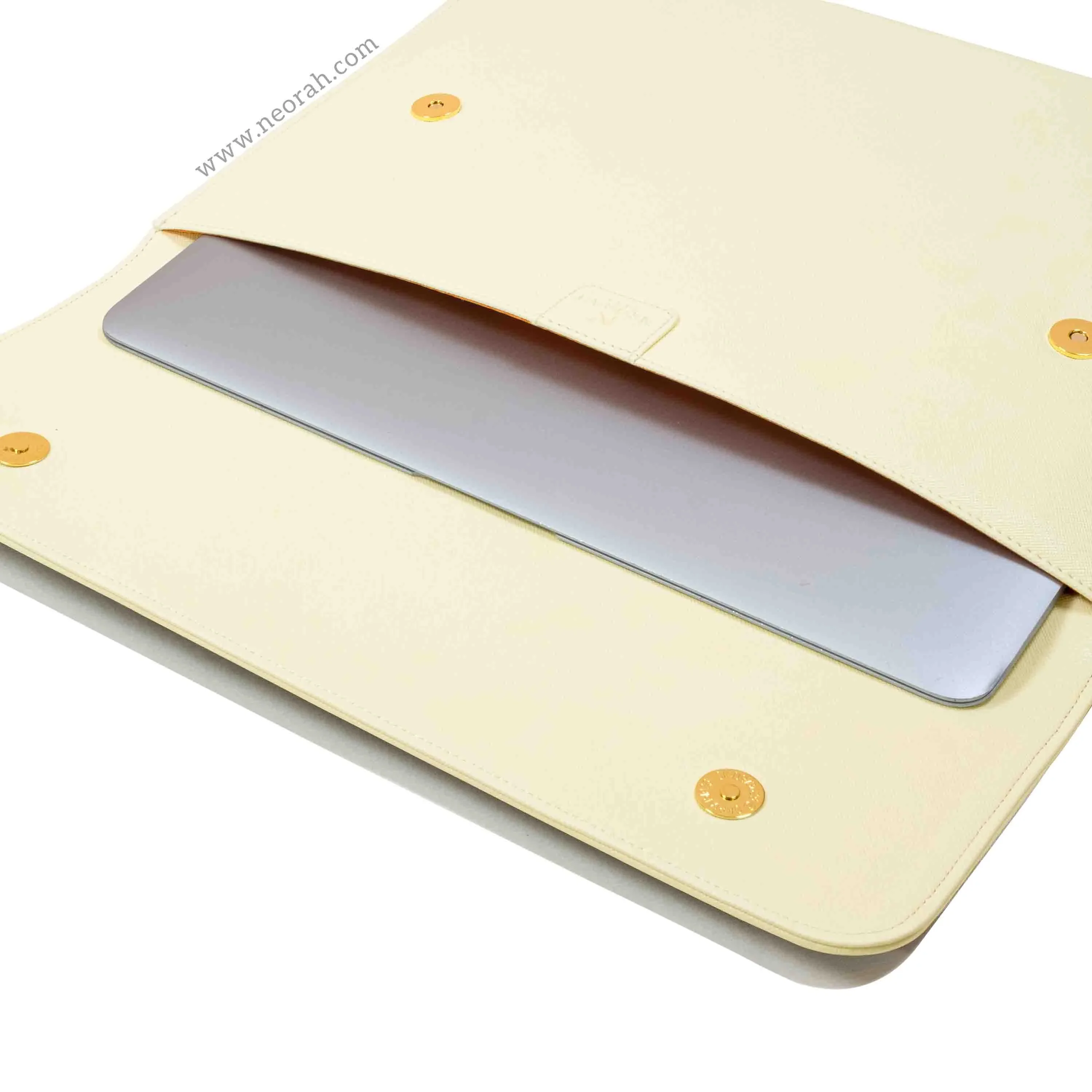 LAPTOP SLEEVE WITH FLAP + MAGNETIC CLOSURE - Image 6