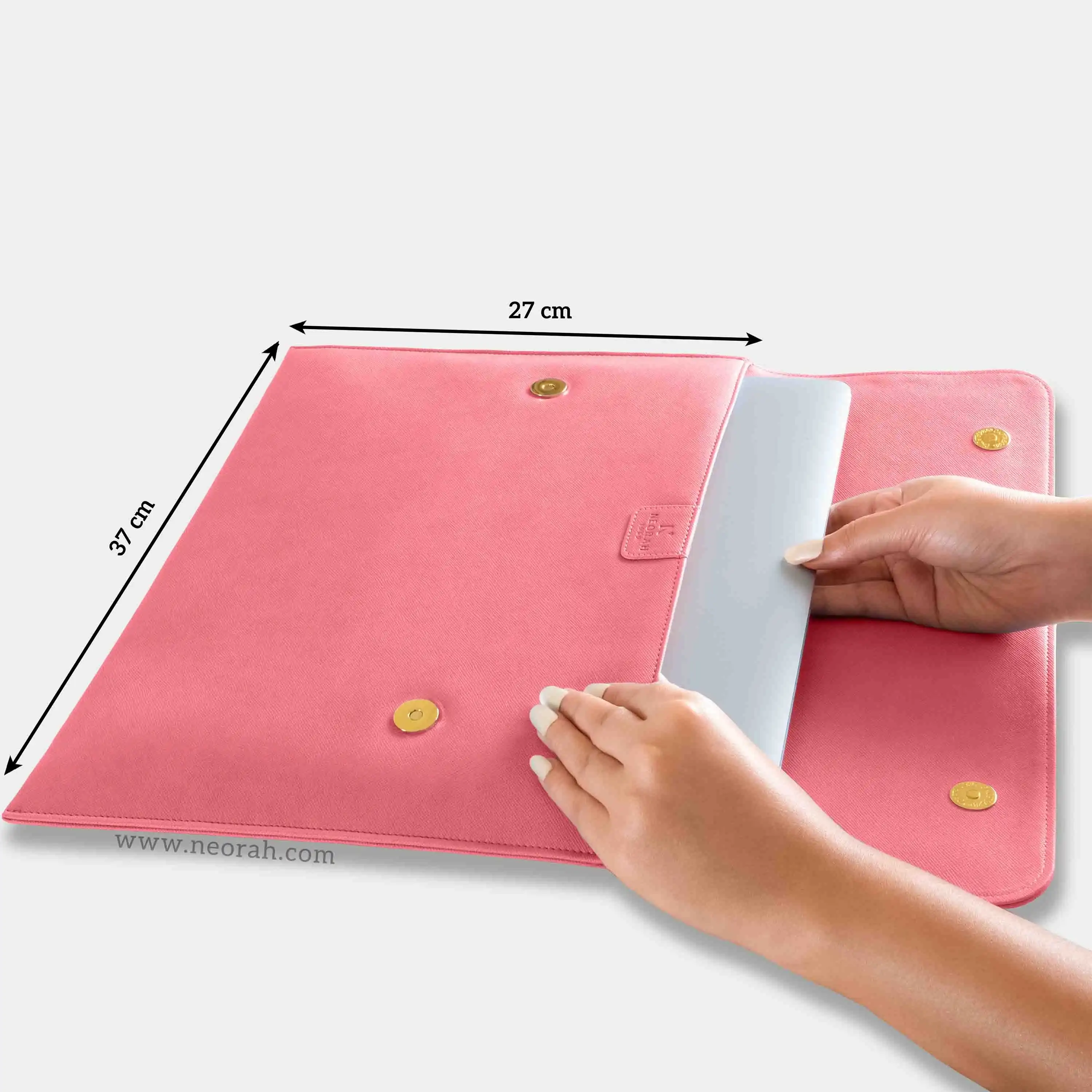 LAPTOP SLEEVE WITH FLAP + MAGNETIC CLOSURE - Image 77