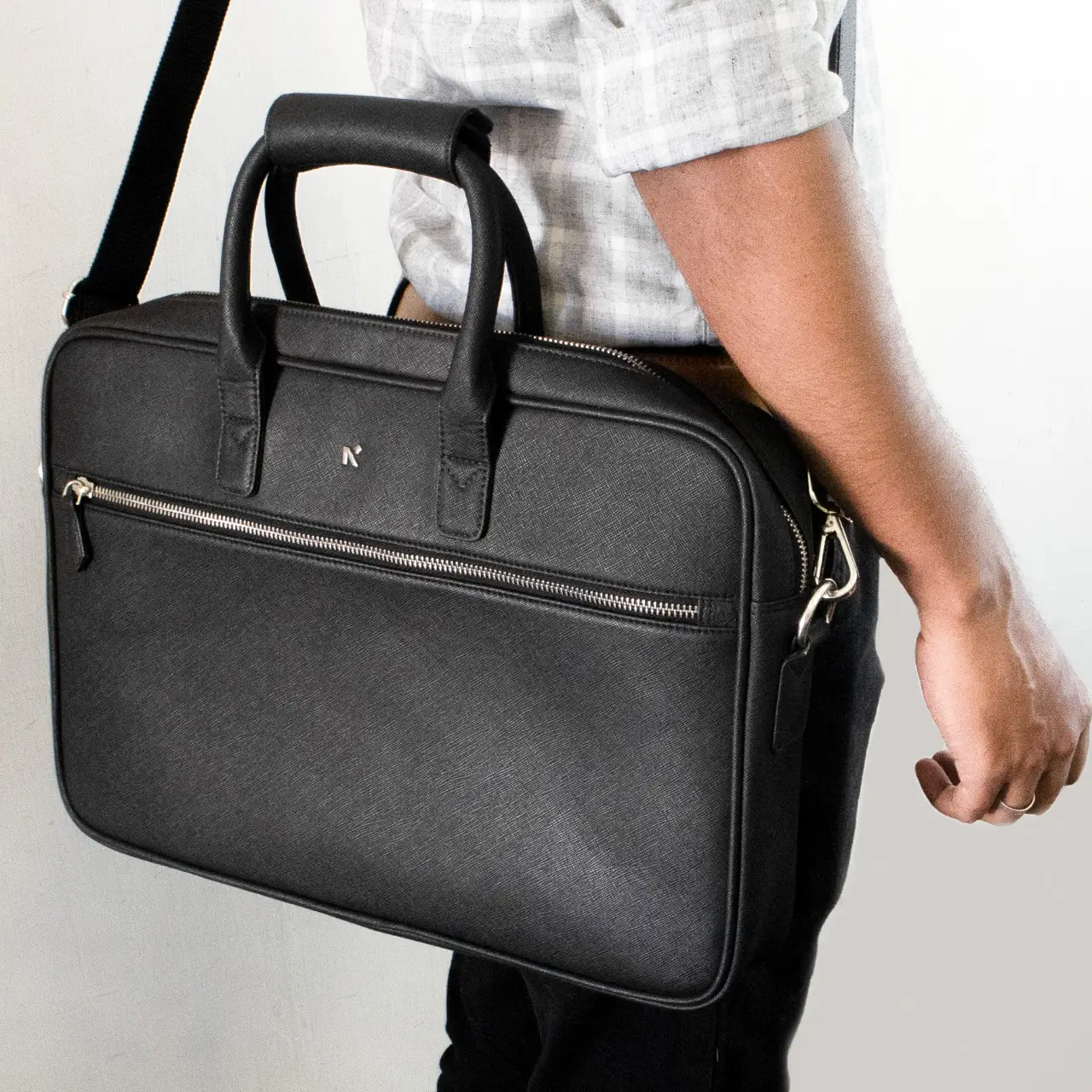 MESSENGER BAG - Image 8
