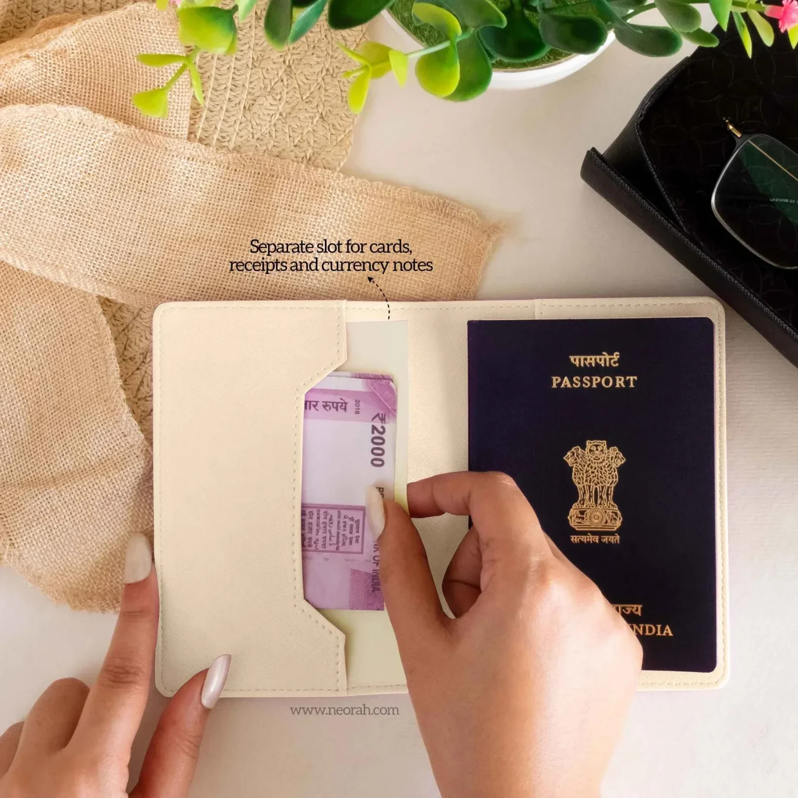 B7 - ORGANISER / PASSPORT COVER - Image 11