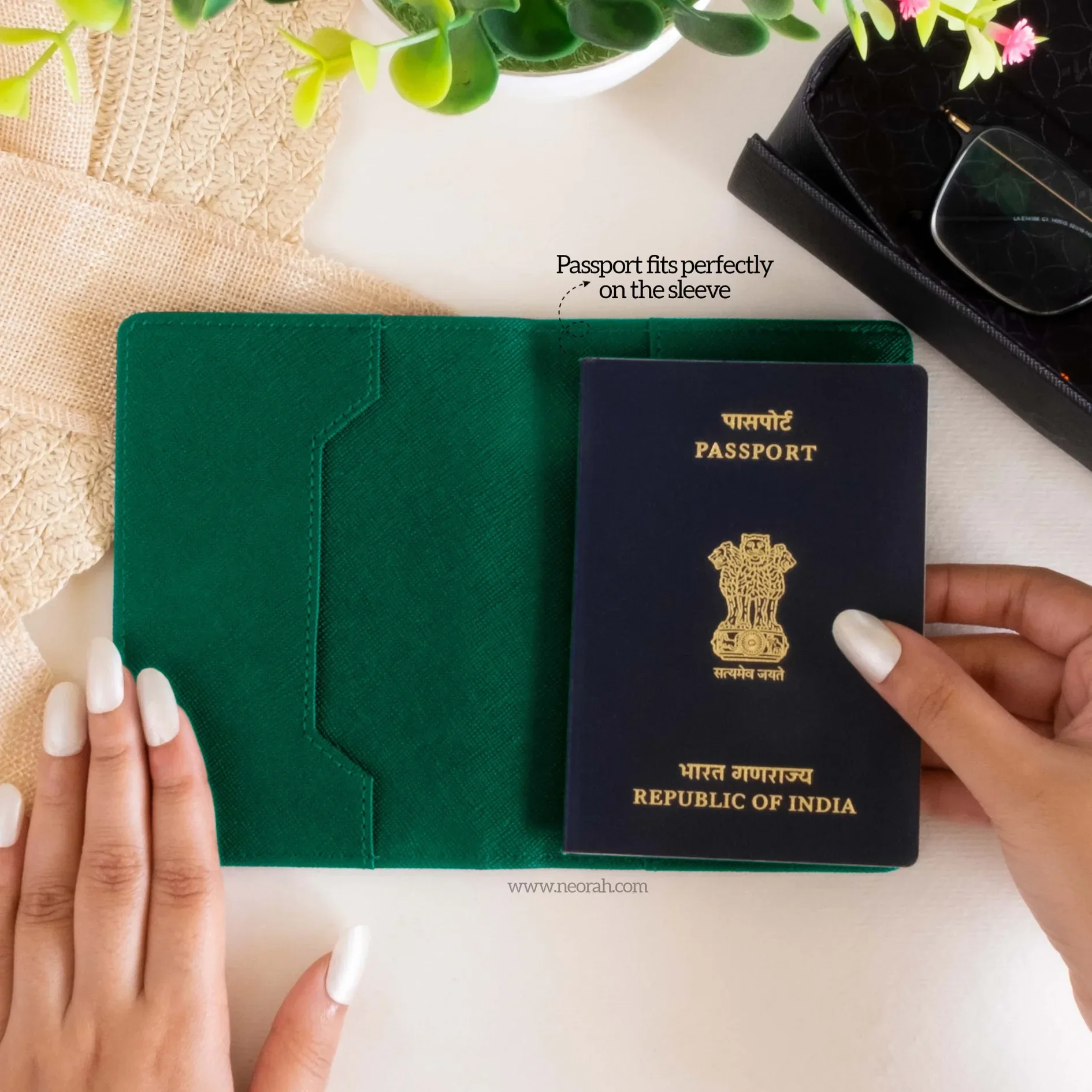 B7 - ORGANISER / PASSPORT COVER - Image 39