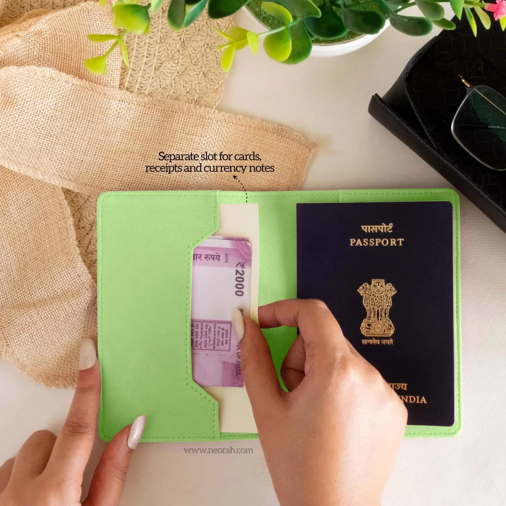 B7 - ORGANISER / PASSPORT COVER - Image 69
