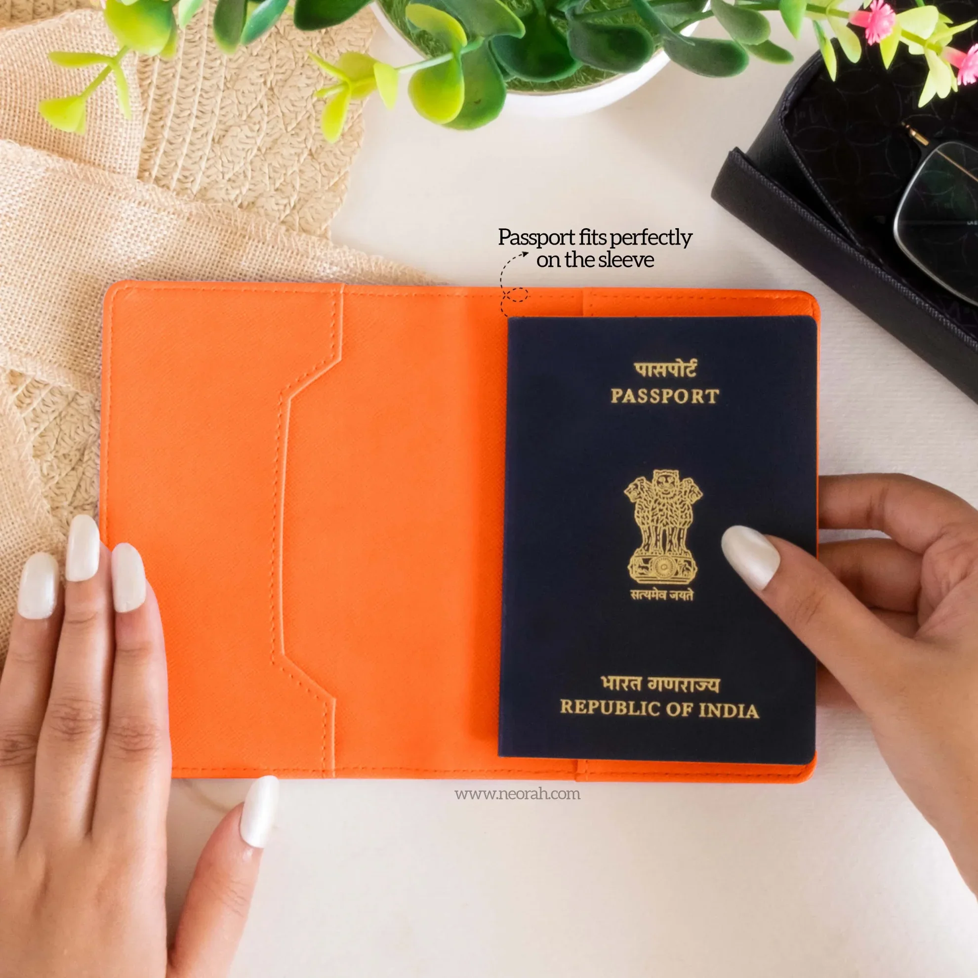 B7 - ORGANISER / PASSPORT COVER - Image 84