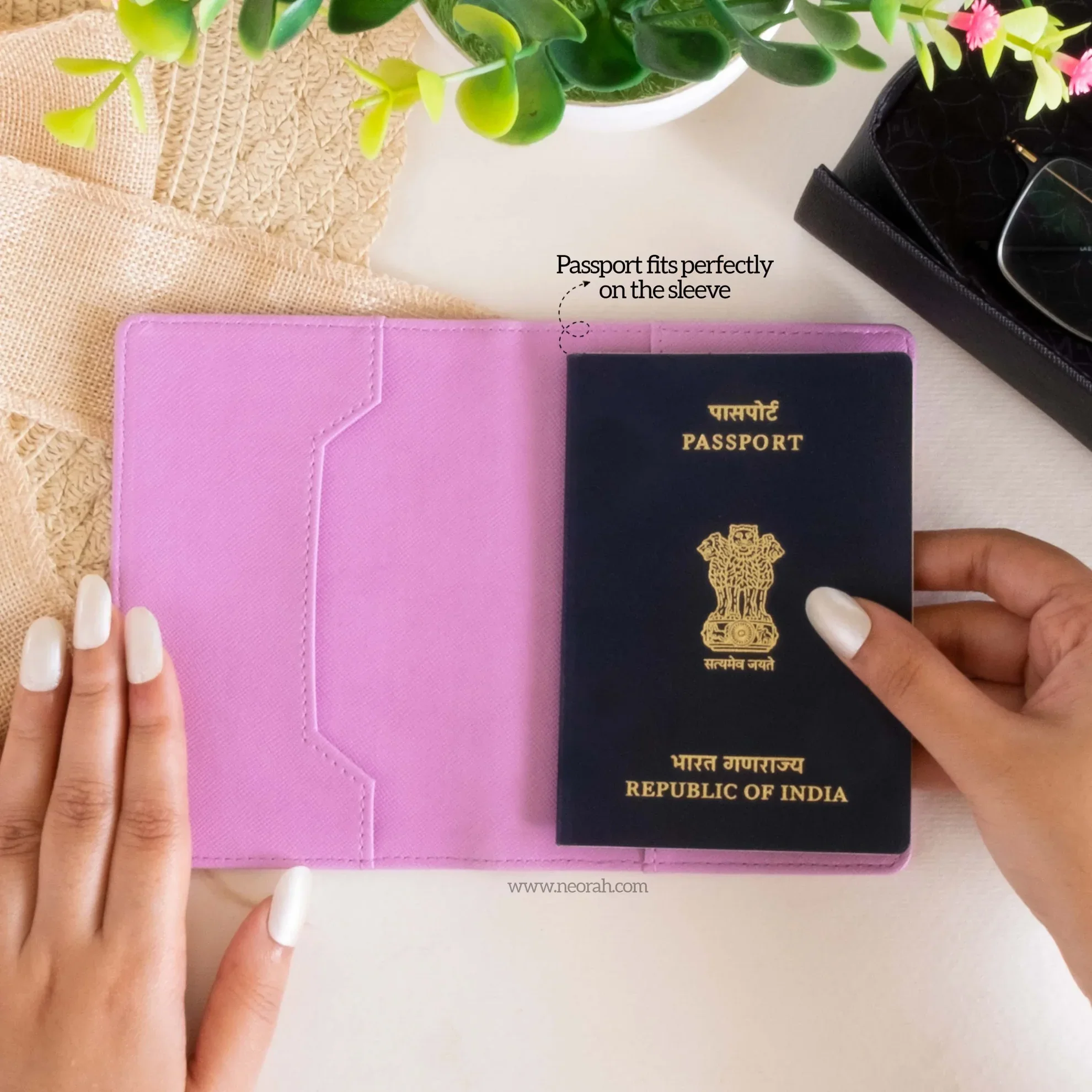 B7 - ORGANISER / PASSPORT COVER - Image 97