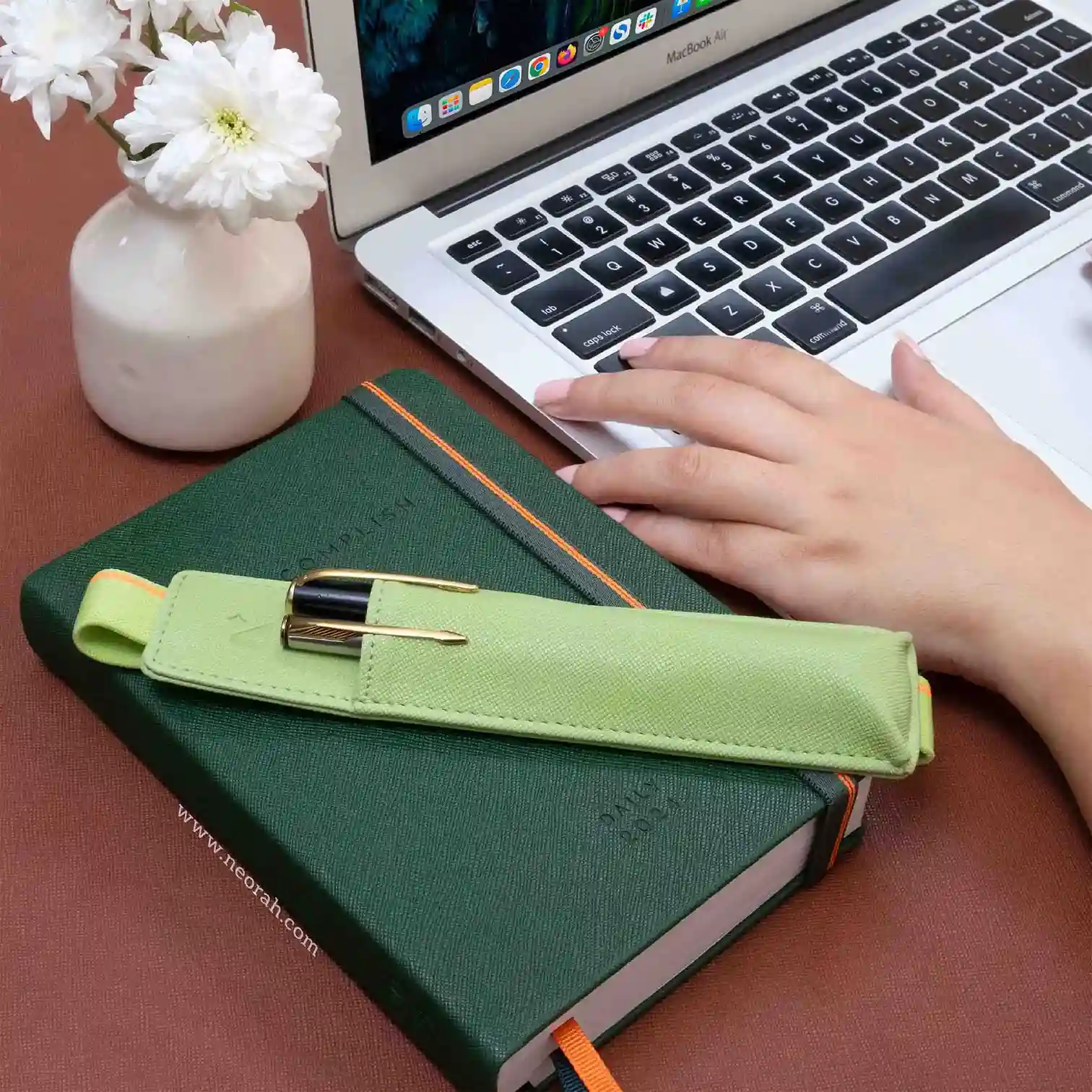 PEN HOLDER - Image 115