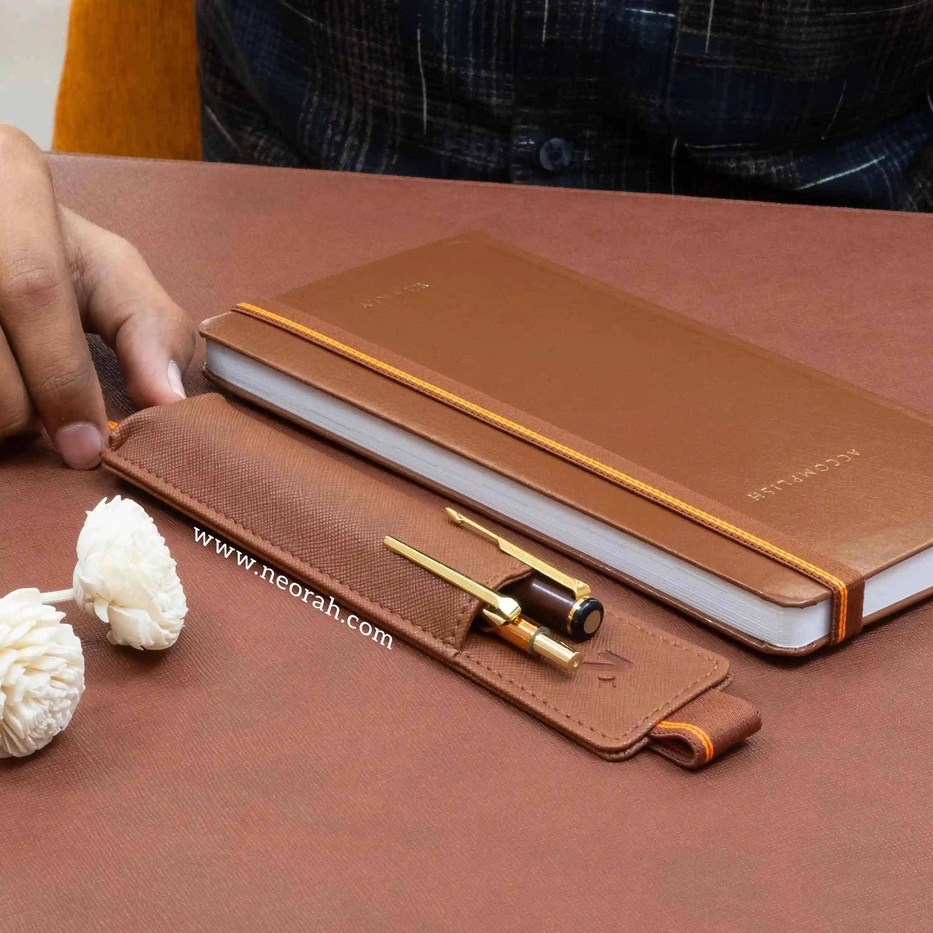 PEN HOLDER - Image 44