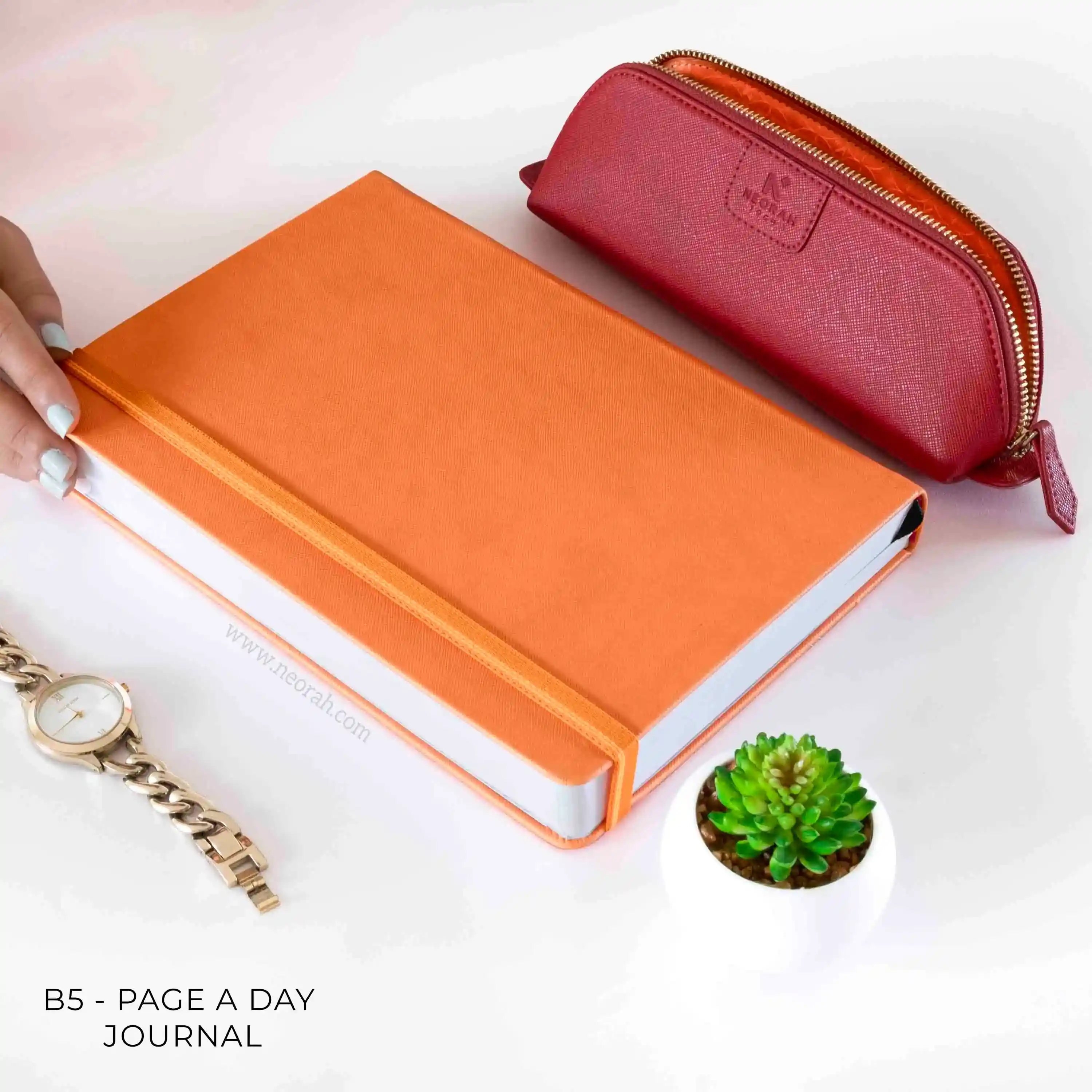 PENCIL POUCH - TRIANGLE - Image 155