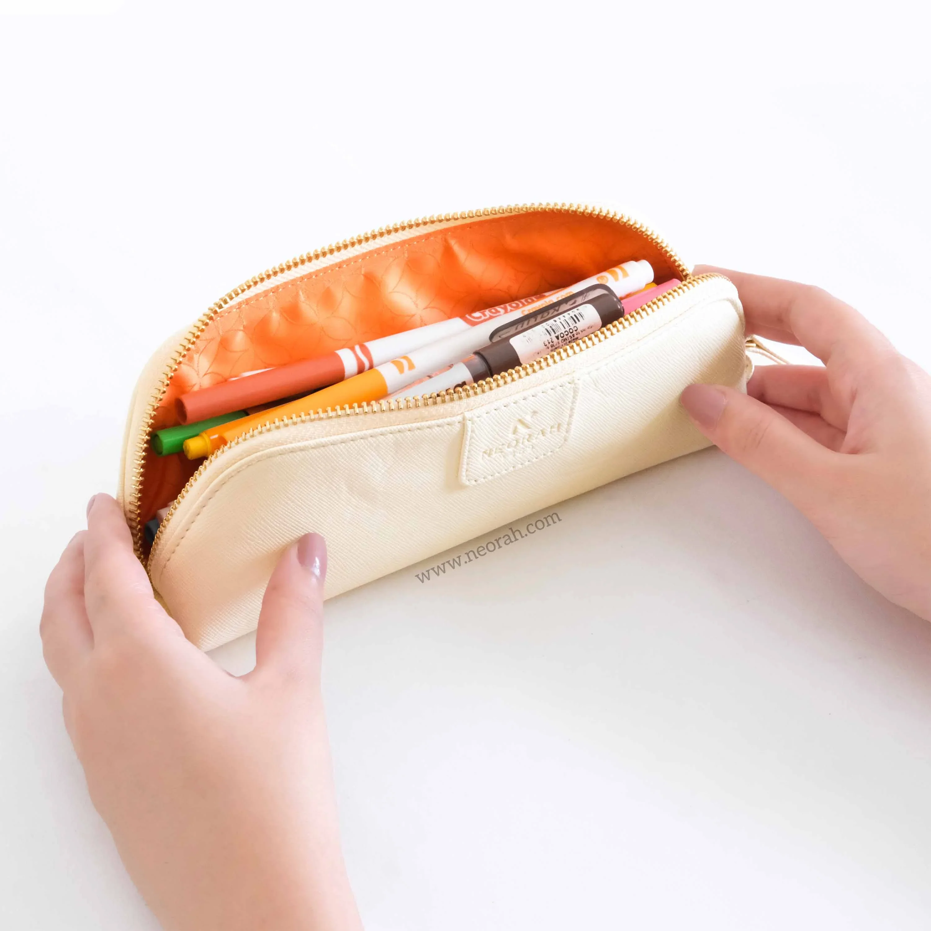 PENCIL POUCH - TRIANGLE - Image 3