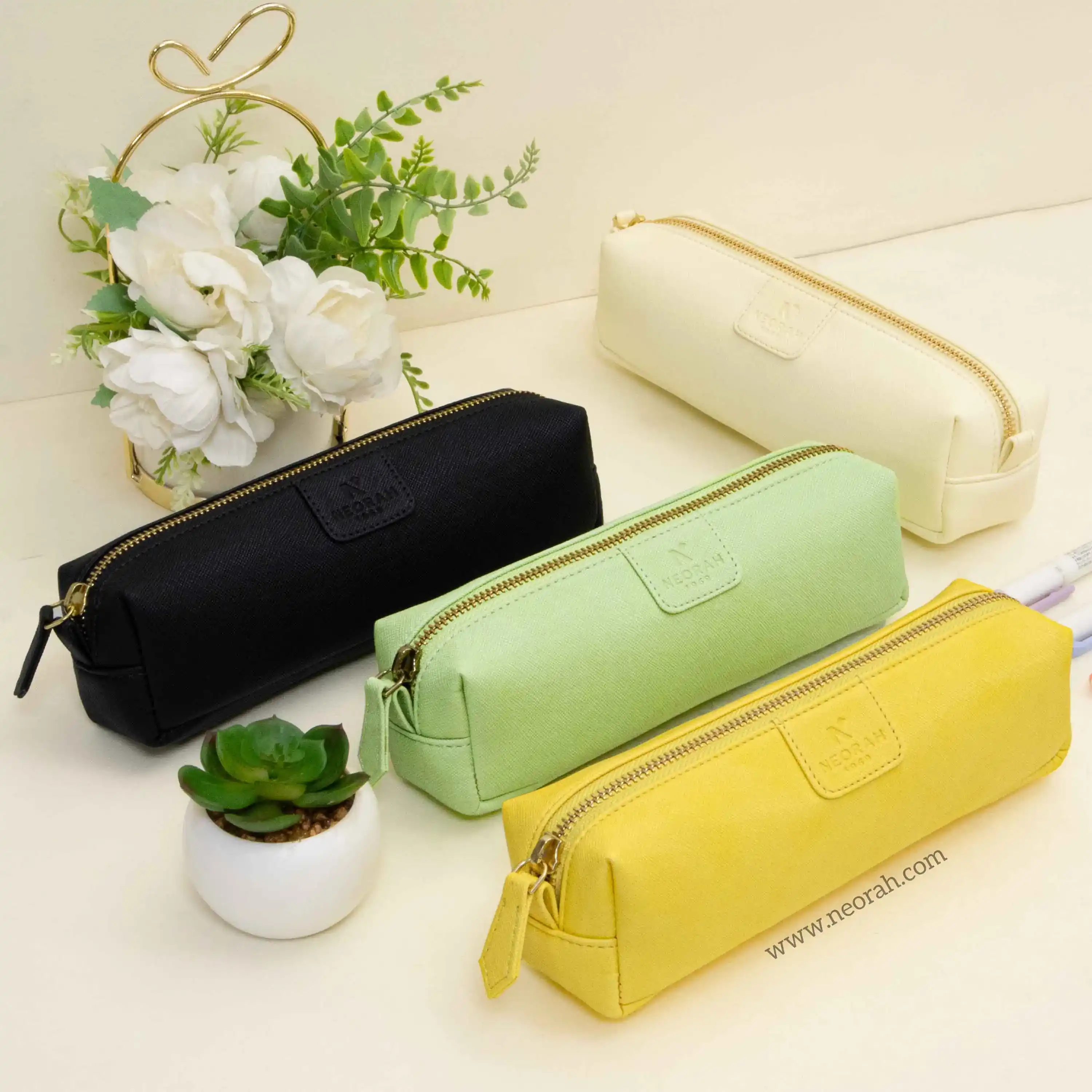 PEN POUCH - SQUARE - Image 17
