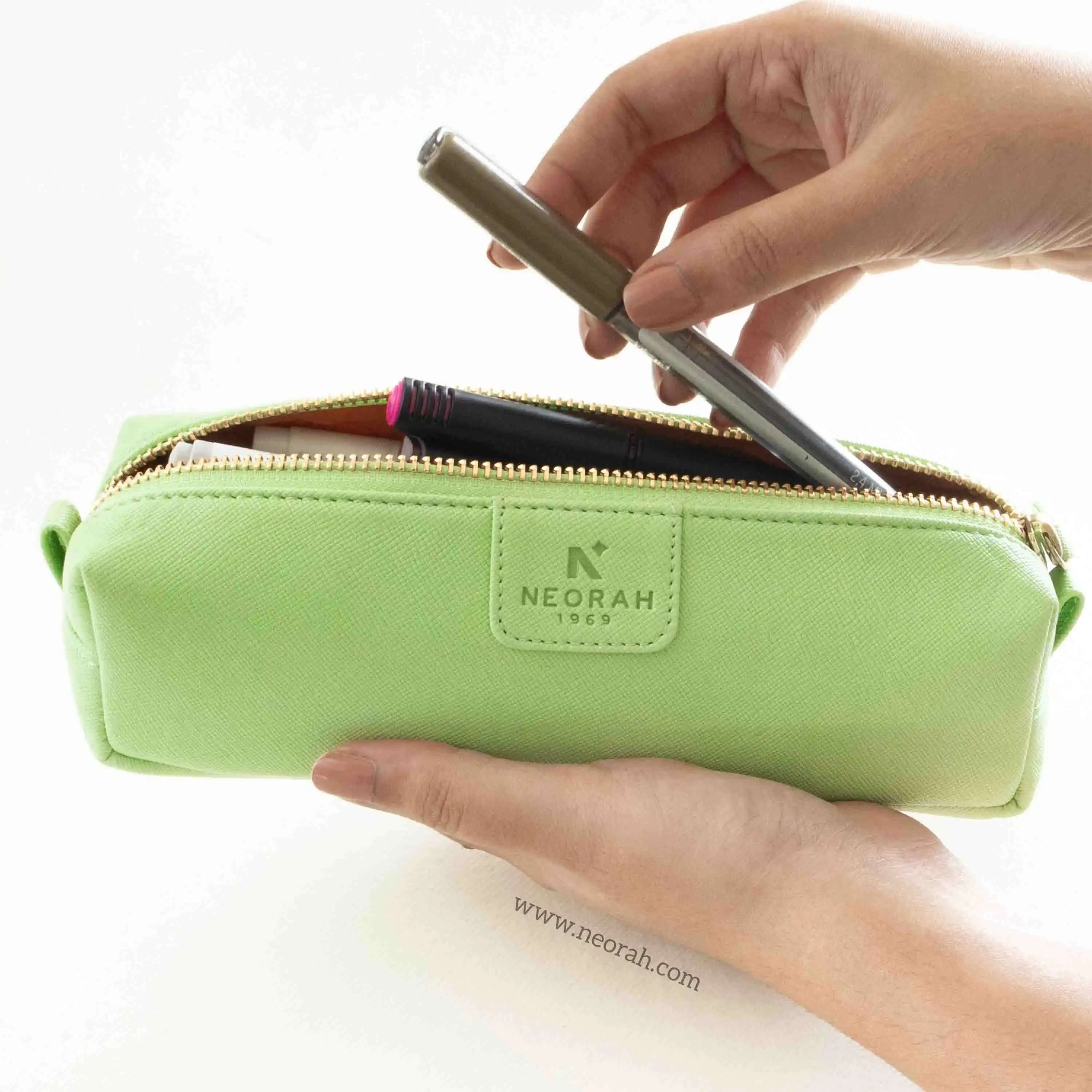 PEN POUCH - SQUARE - Image 64