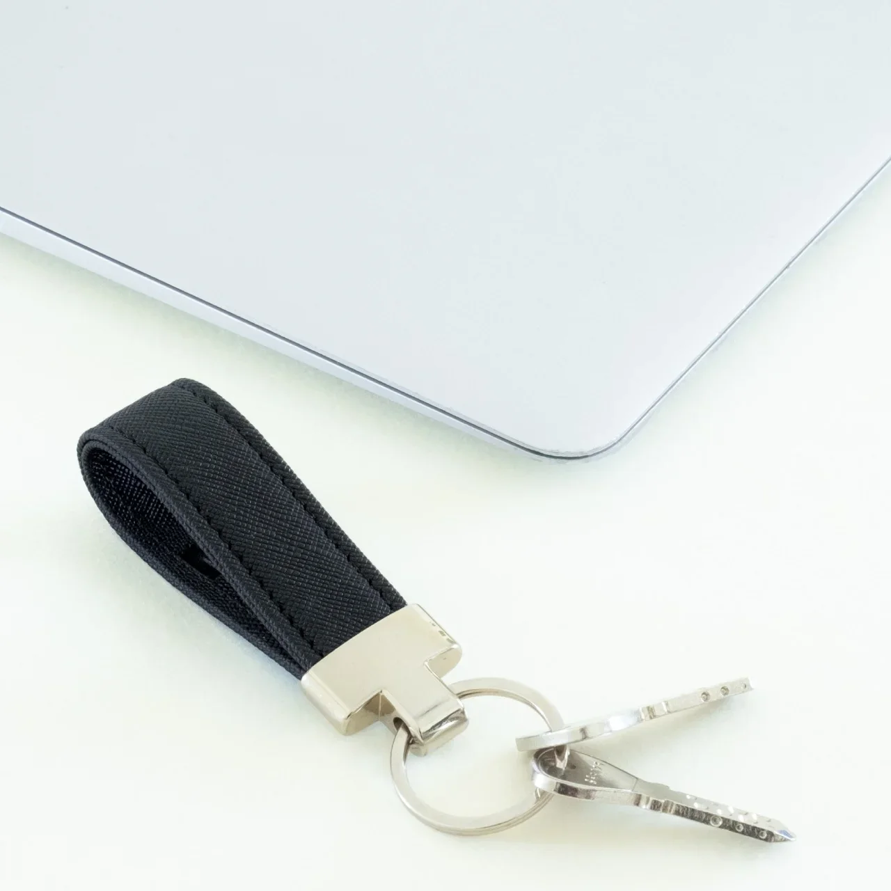 VEGAN LEATHER - METAL KEYCHAIN - Image 12