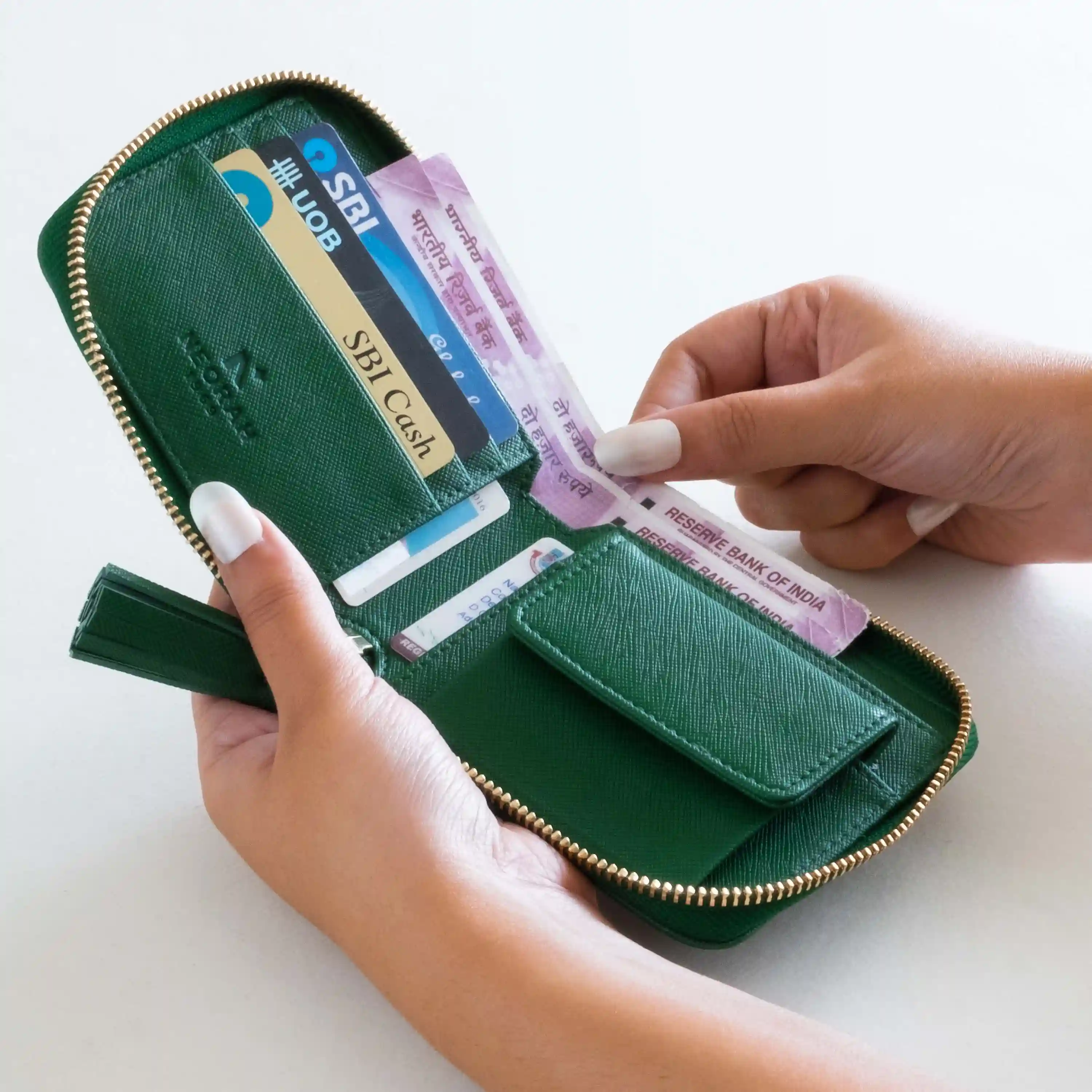 SVELTE – ZIPPER CARD & COIN POCKET WALLET - Image 74