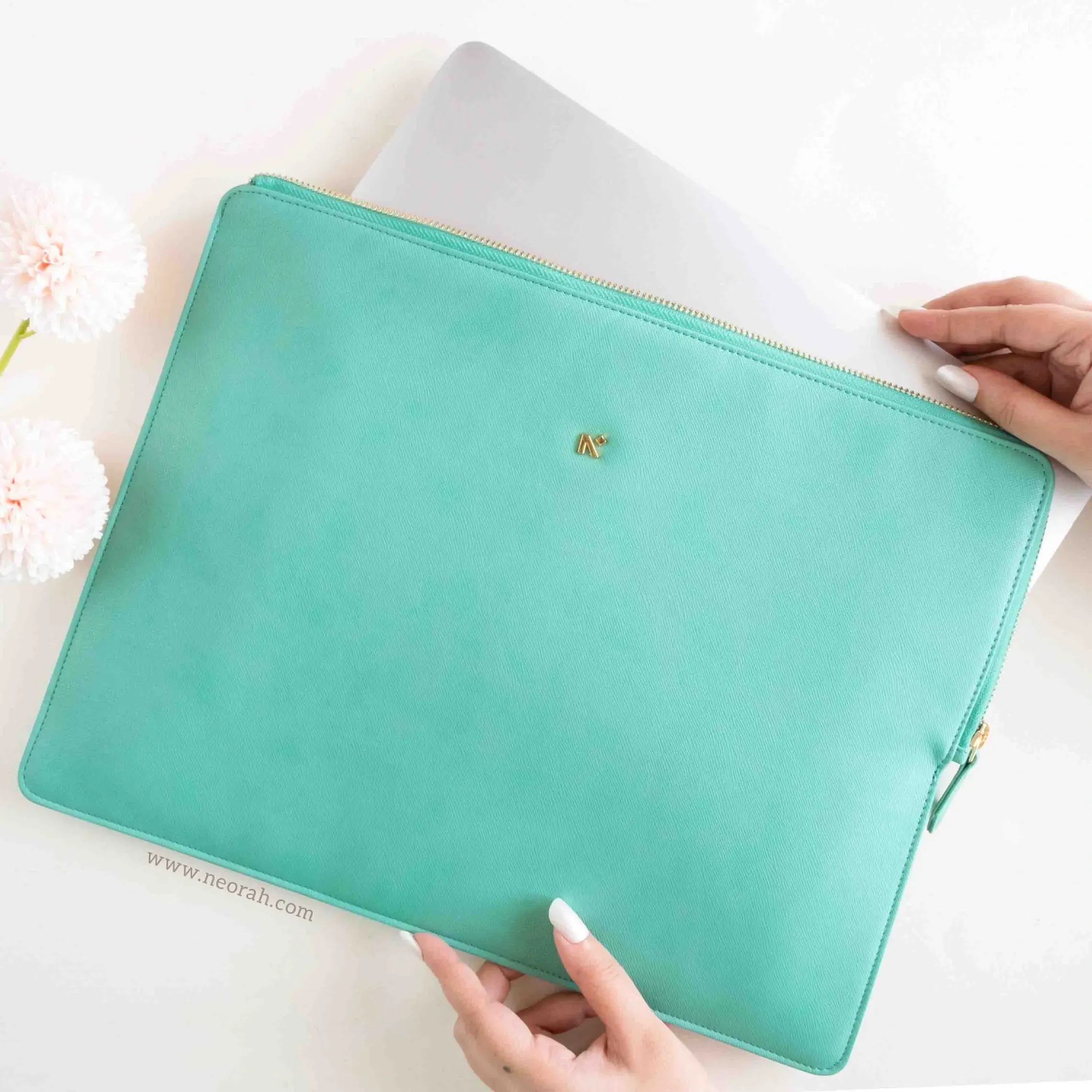LAPTOP SLEEVE - ZIPPER CLOSURE - Image 36