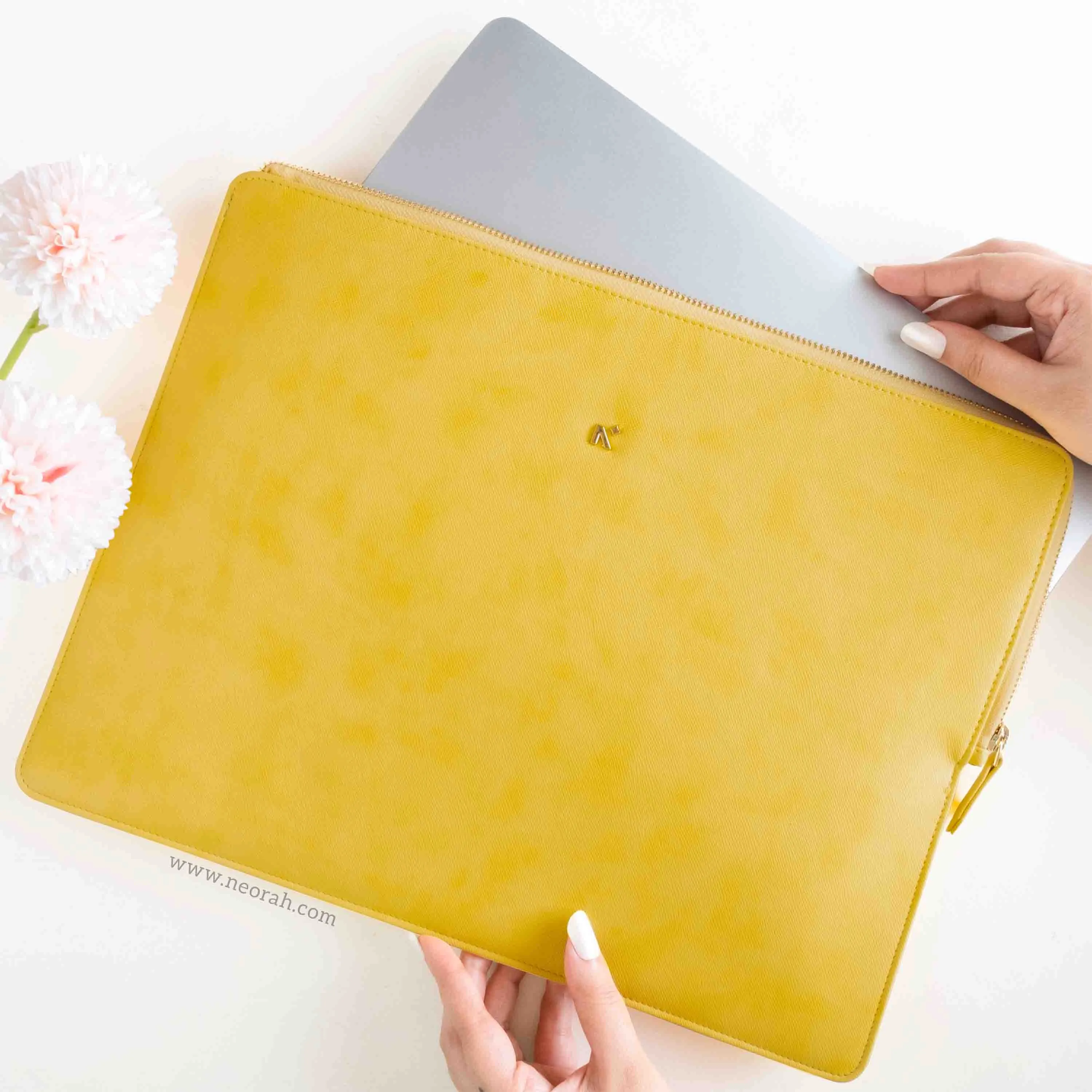 LAPTOP SLEEVE - ZIPPER CLOSURE - Image 40
